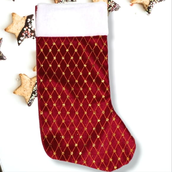 #E New Elegant So Soft Diamond Red Pattern Christmas Holiday Stocking - Picture 1 of 2